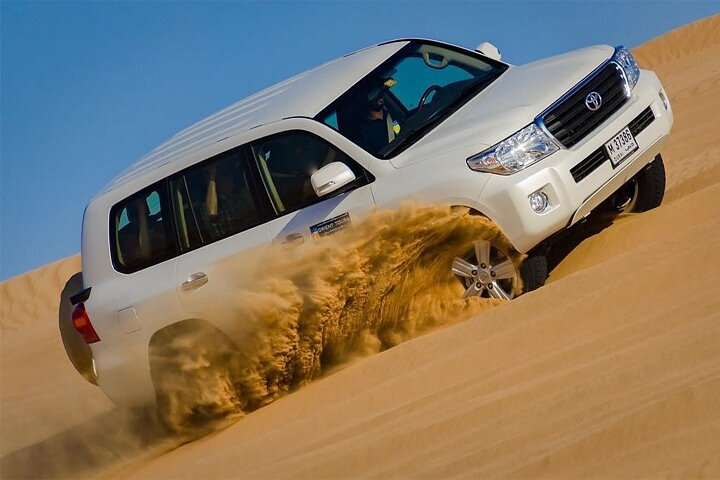 Feel the rush of an exhilarating desert adventure as you navigate the stunning dunes of Dubai creating unforgettable memories amidst the golden sands and rugged landscapes.